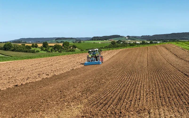 拖拉机离合器突然沉怎么回事,拖拉机离合器沉重是什么原因