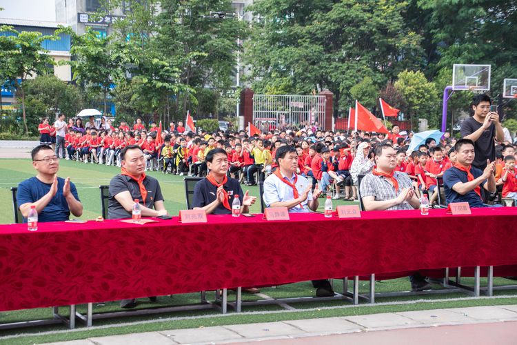 思源实验学校少先队入队仪式,社旗一小少先队入队仪式