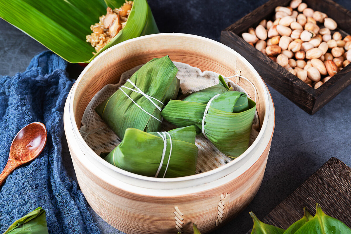 粽子放到冰箱里冷冻一年还能吃吗,吃不完的粽子千万别直接放入冰箱