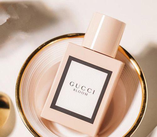 适合冬天的香水推荐,女人必买的十种香水推荐一下