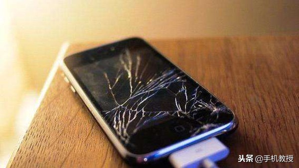 手机屏幕坏了有没有维修的必要,手机维修碎得最严重的外屏