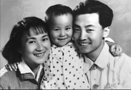 金迪：入选22大影星，与丈夫走过60年，时刻不忘周总理的教诲