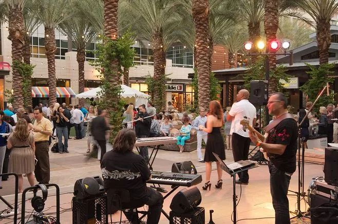 商业街区的景观设计要点和原则,复古怀旧商业街景观设计