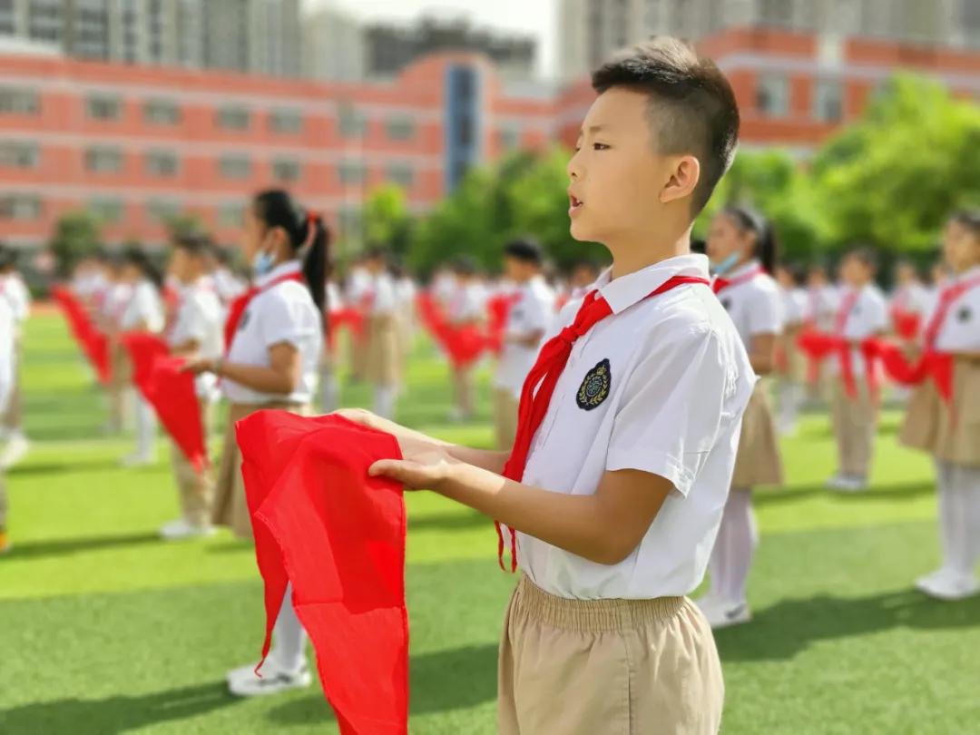 沐浴在党的阳光下幸福成长,沐浴在党的阳光下
