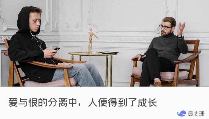 敌对20年后，她发现母亲只是个可怜人：被父母伤害不原谅也是和解