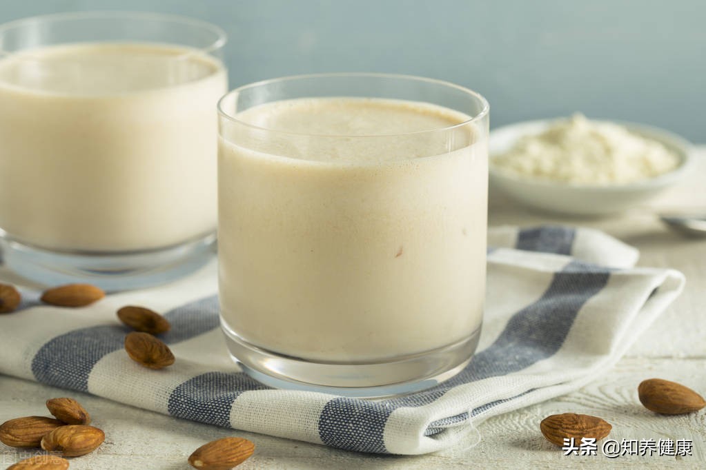 妈妈们吃什么让母乳更营养？3不吃2个营养强化补充，奶水有保证