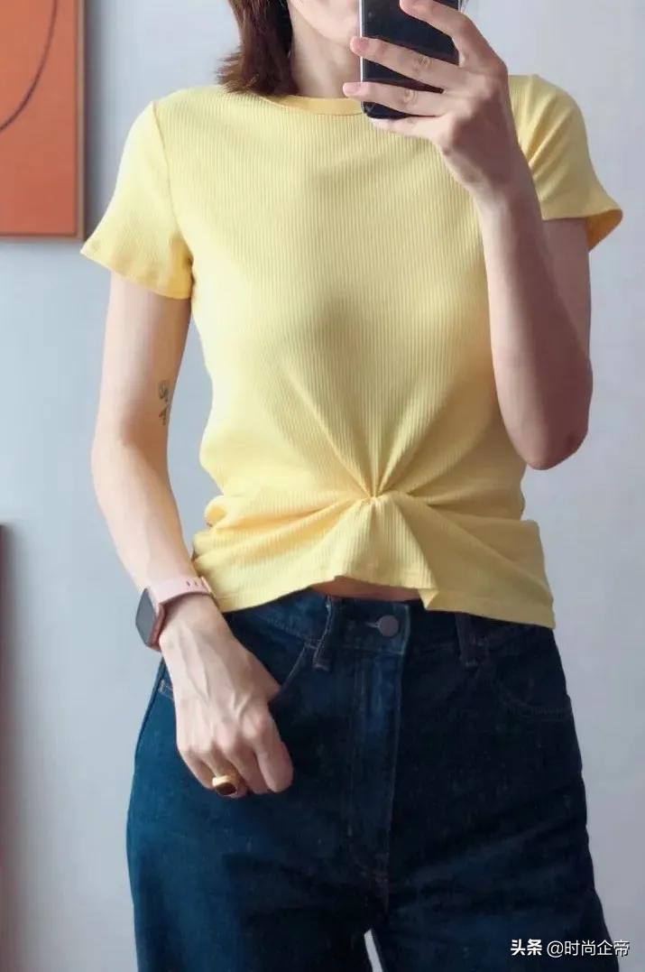 长体恤怎样打结简单又好看,长t恤怎么打结更时尚