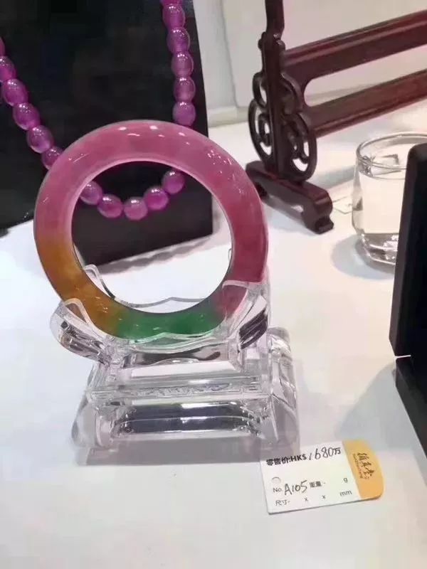 假翡翠对翡翠市场公信力的伤害,真翡翠比假翡翠好在哪