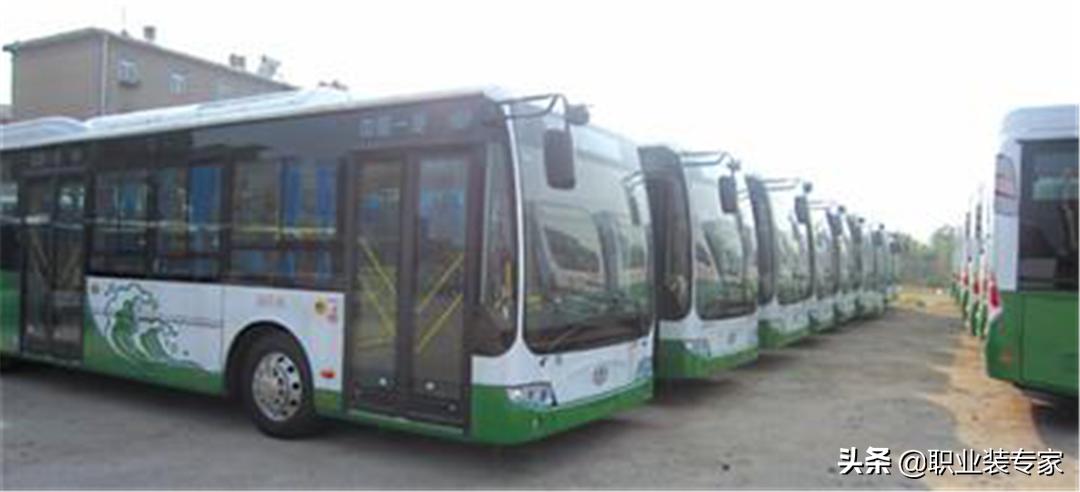 让职业装成为有趣的灵魂2——思想化、个性化、时尚化