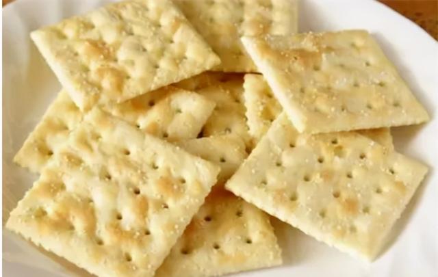 血尿酸偏高怎样治疗高尿酸血症,尿酸偏高及胆固醇偏高应注意什么