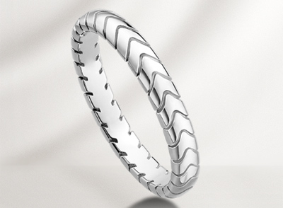 宝格丽对戒情侣4万价格,卡地亚对戒和宝格丽对戒