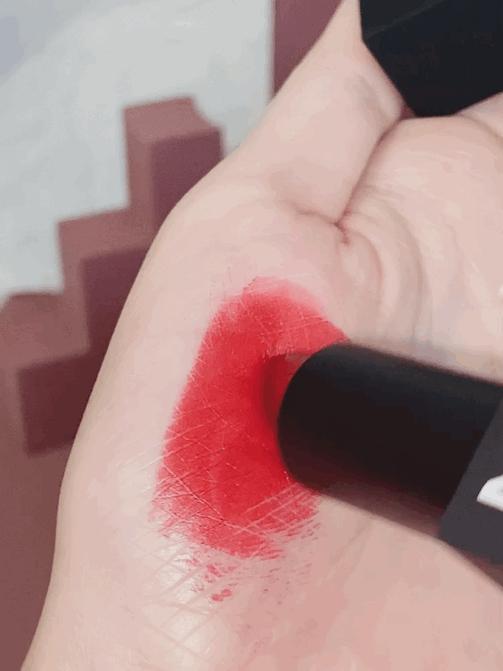 口红怎么选白皮的好用一点,韩系欧美口红都要怎么挑