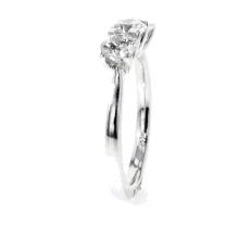 买钻戒应具备哪些技巧,选钻戒的正确方法