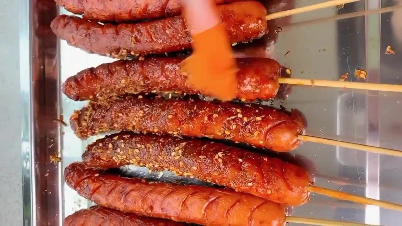 脆皮油炸火腿肠,油炸火腿肠时表面一层糊状是什么