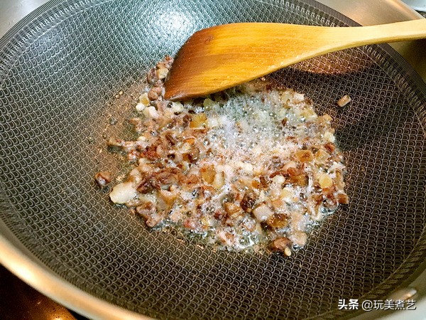 腊味萝卜的正宗做法,广式腊肠炒白萝卜好吃