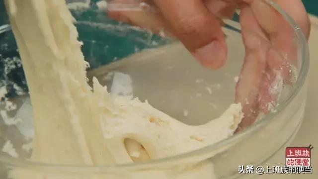 煎饼该怎么做好吃又简单,饭店茴香煎饼的做法
