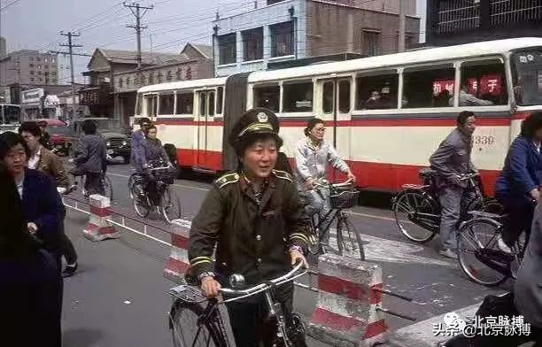 记忆中的北京绘画,这些画最能还原真实的老北京