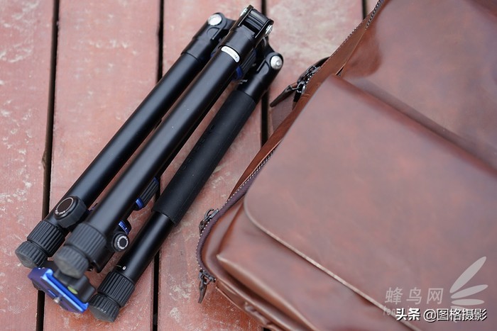 高性价比便携脚架百诺PA19AK套装试用