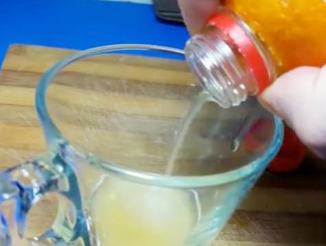 没有榨汁器该怎么榨橙汁,家中简单鲜榨橙汁生活小窍门