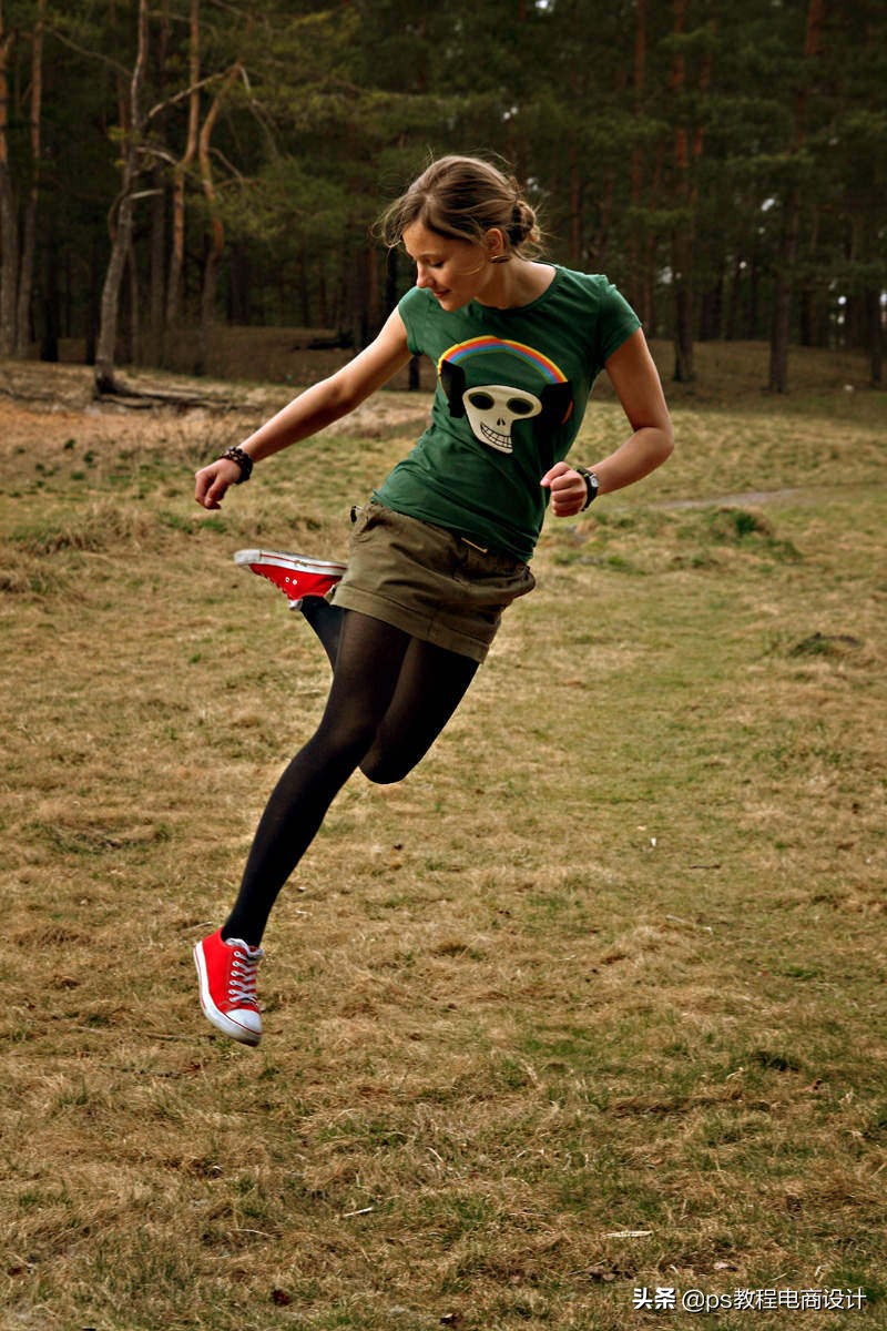 ps互联网海报教程,ps制作足球视频