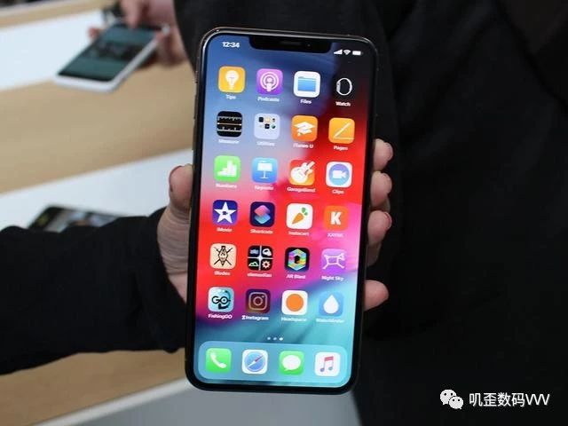 目前苹果和华为手机推荐哪个好用,苹果和华为手机哪个比较好用一点