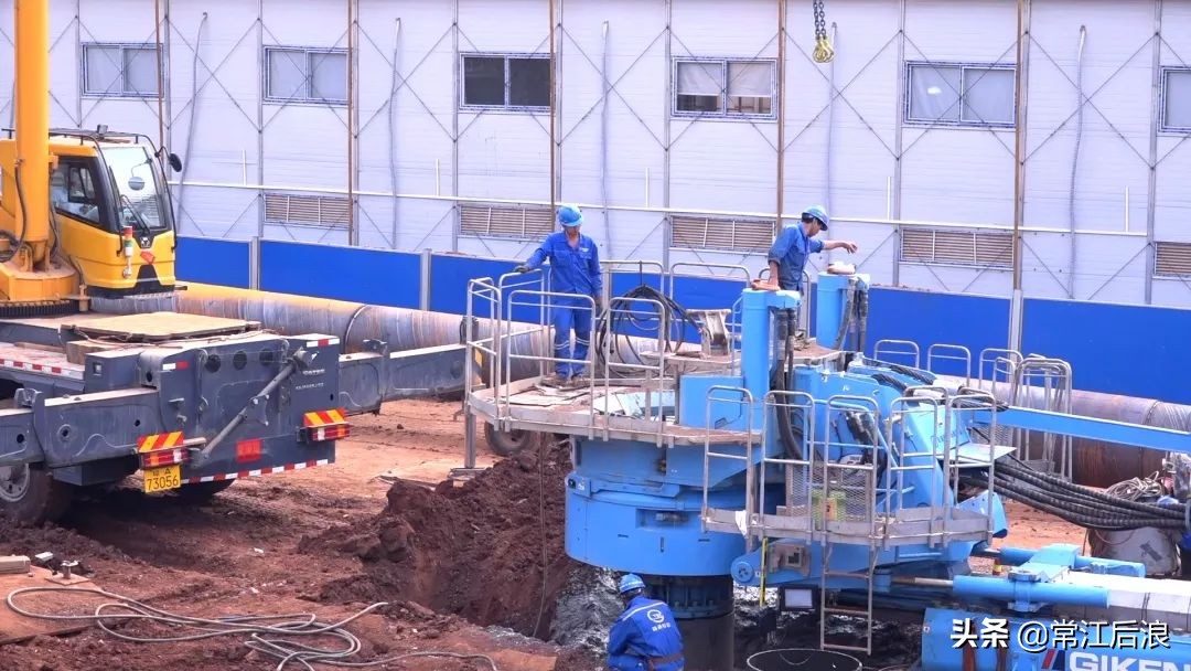 钢管静压桩机,技研静压植桩机植入工法