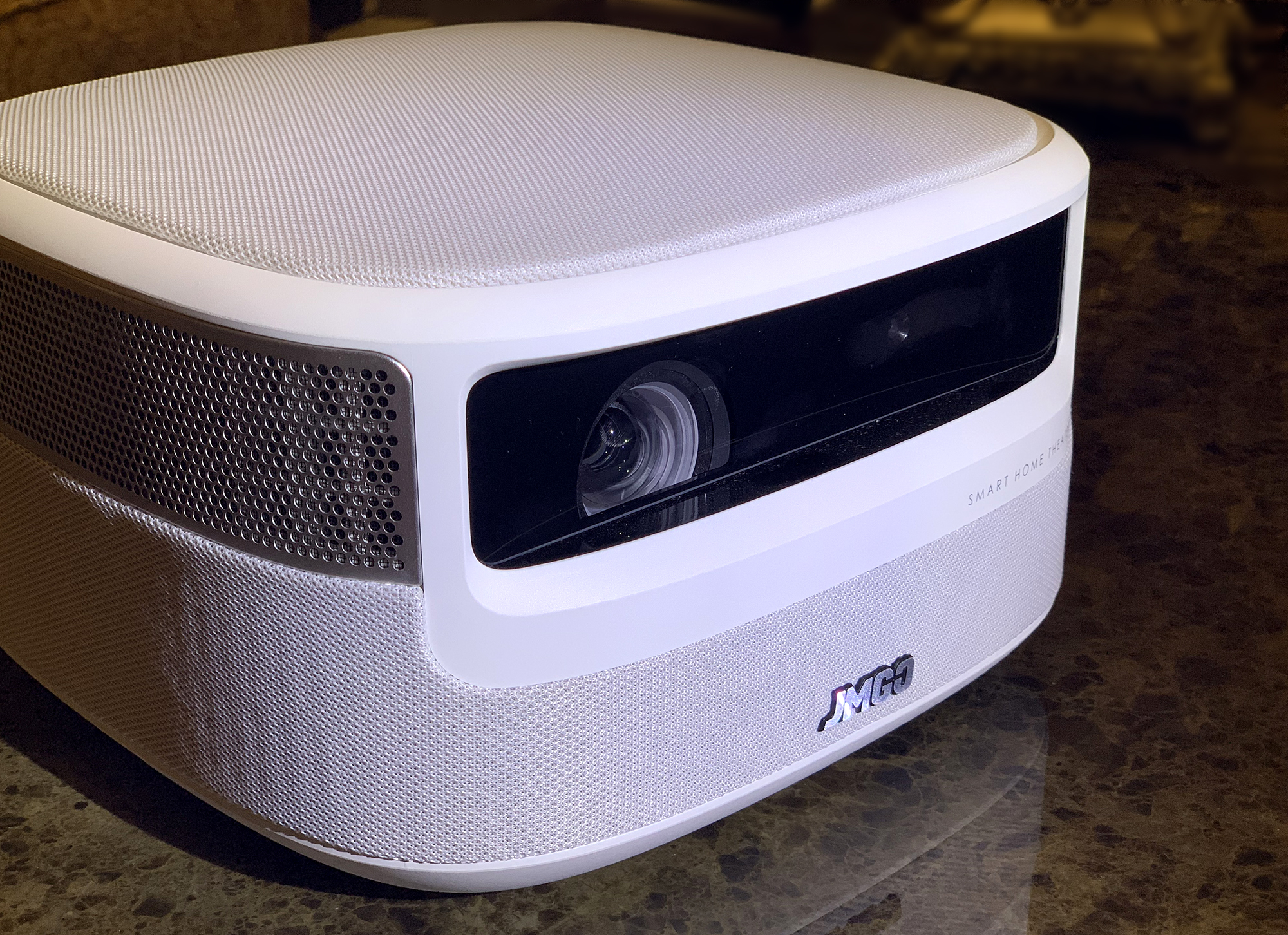 坚果j9智能投影,坚果J9投影仪