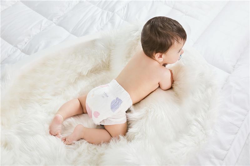 为什么宝宝尿不湿老漏尿到腰上,宝宝尿不湿为什么经常漏尿