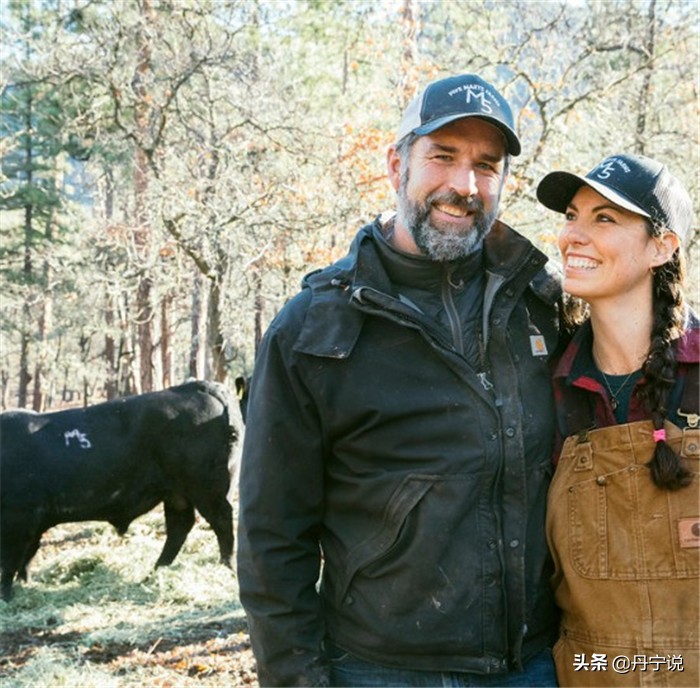 当美国爆发冠状病毒，加州农场主玛丽的繁忙工作和牛仔穿搭