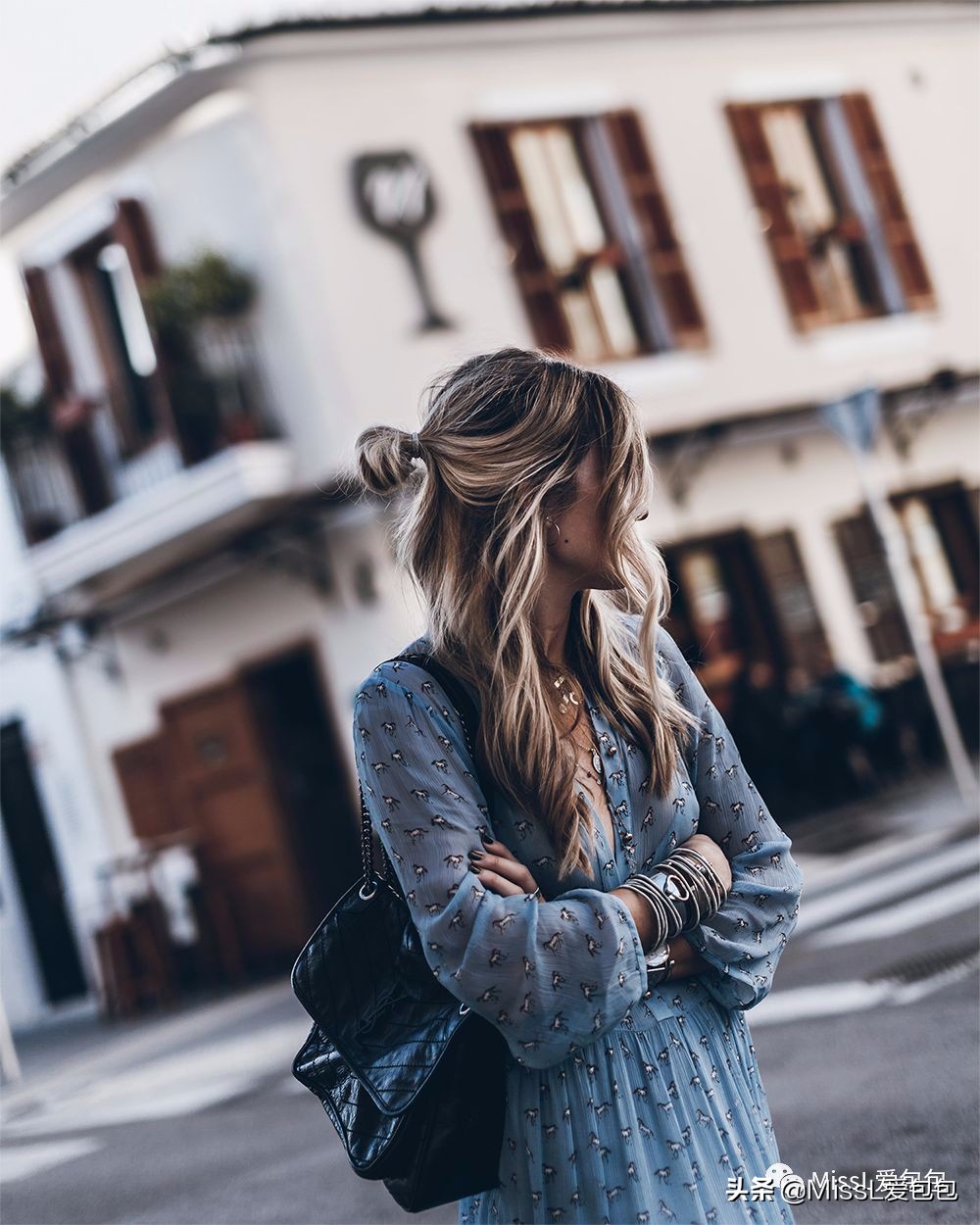 母亲节买束鲜花送妈妈,母亲节送妈妈一个皮包