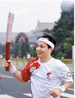 罗京去世后现在主持人是谁,央视主持人罗京去世11年妻子改嫁