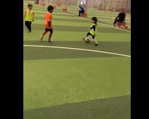 6岁神童上央视,6岁足球神童震惊全场