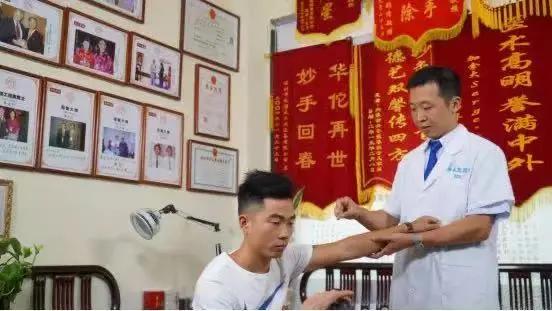 指尖上的非遗！深圳这位大师用“点穴疗法”解决打工人顽固病痛