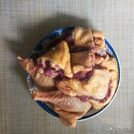 鸭汤太腥怎么去味,鸭汤太油了怎么处理