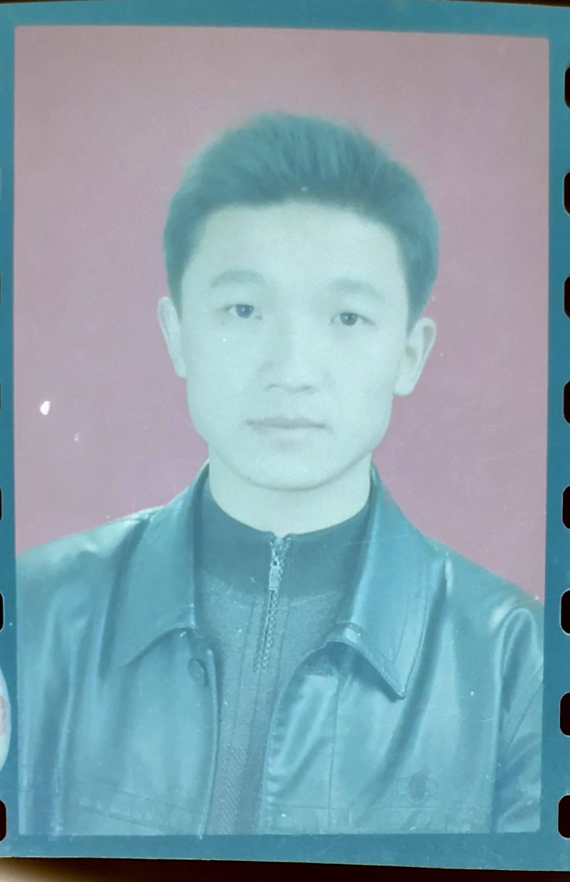 胶片底片转数码相片,旧胶卷底片怎么变成数据照片