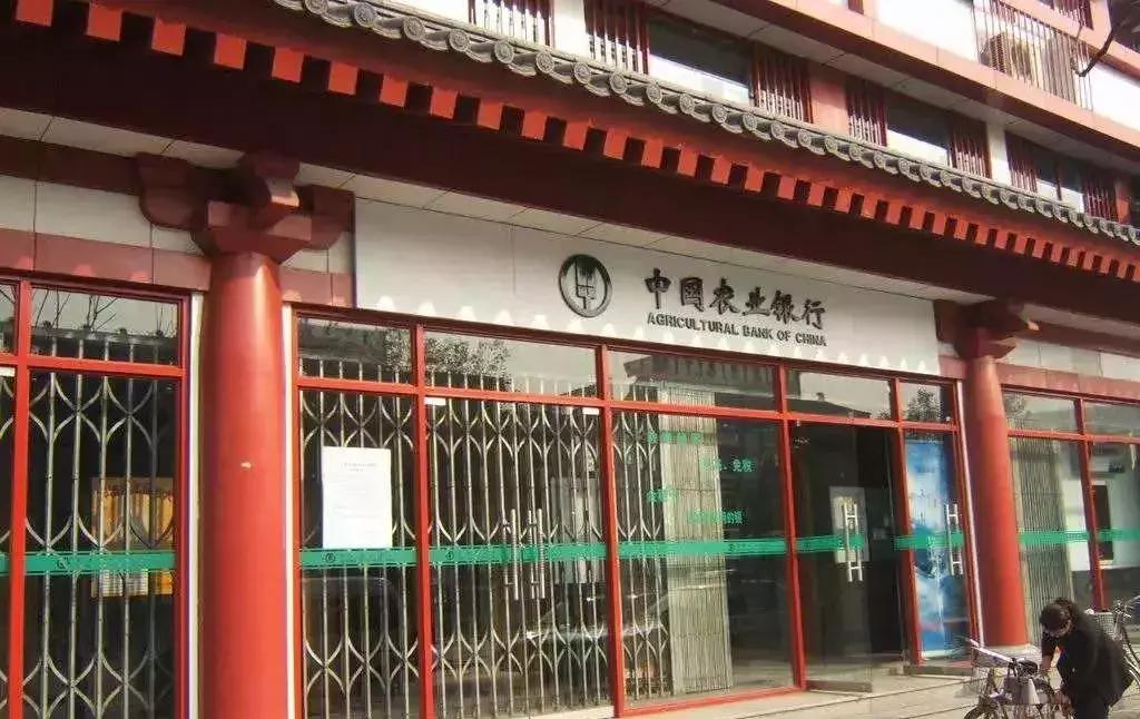 西大街百盛还没关门,西大街百盛为何关门