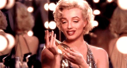 如何挑选适合自己的香水,26岁女生适合什么香水