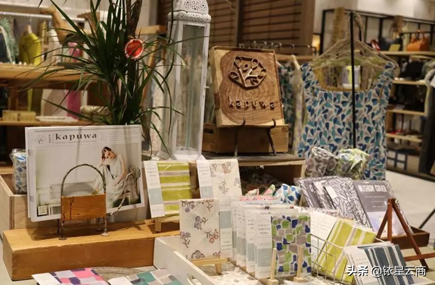 日本又现“神级”迷你购物中心