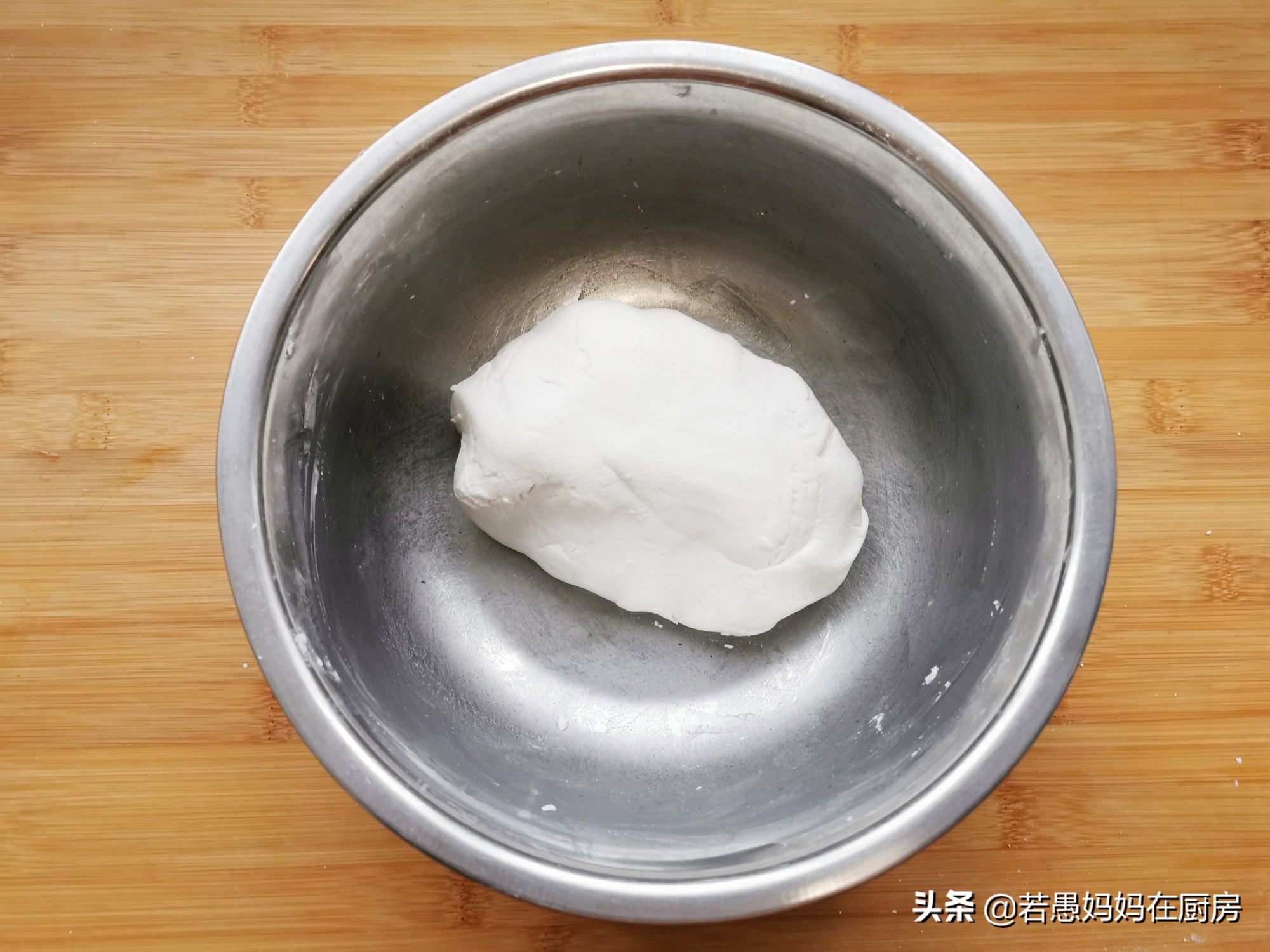 年糕怎么做鲜甜软糯不加枣,年糕太干了怎么做脆皮年糕