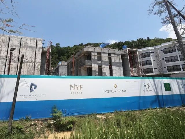 铂金海岸半山滨海度假村,卡马拉海湾全景