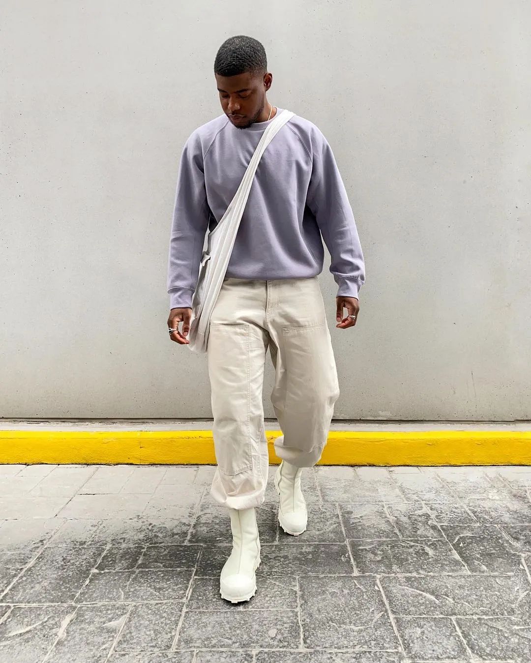 有买鞋焦虑的人看看它，让你的脚趾头也能穿上「极简」和「先锋」