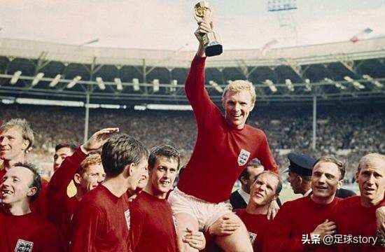 博比查尔顿见证鲁尼,鲍比查尔顿英格兰历史第一人