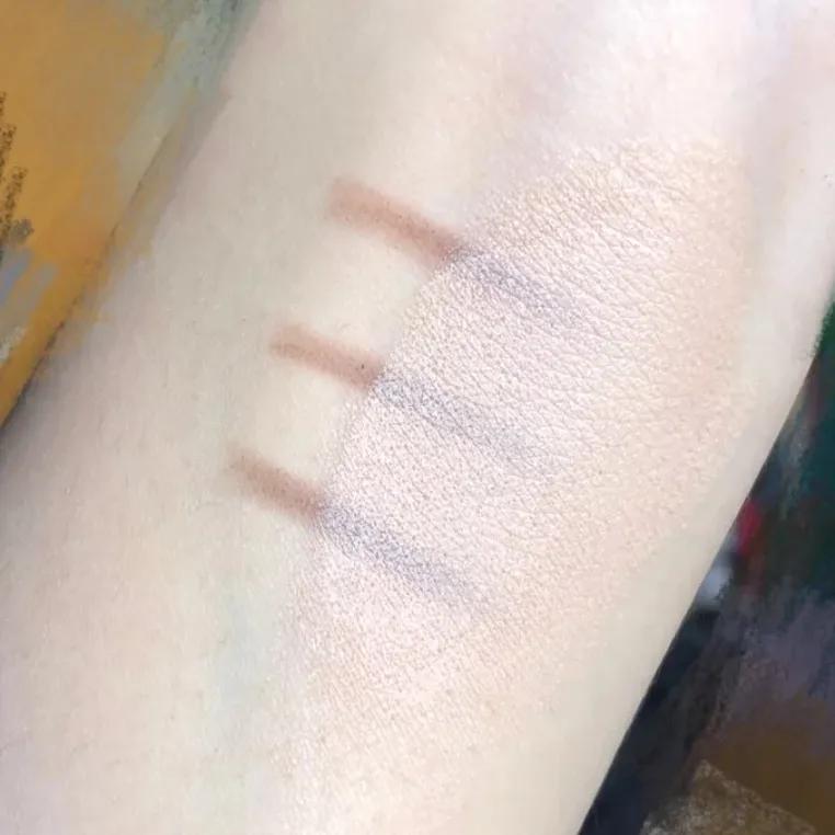 油皮春秋季公认最好的粉底液,油皮敏感肌养肤粉底