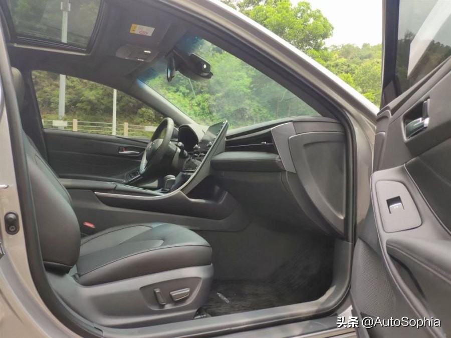 开着亚洲龙回家，感觉很不错