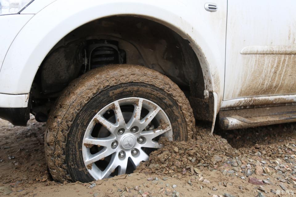 帕杰罗劲畅进藏自驾视频,帕杰罗劲畅西藏新疆自驾游