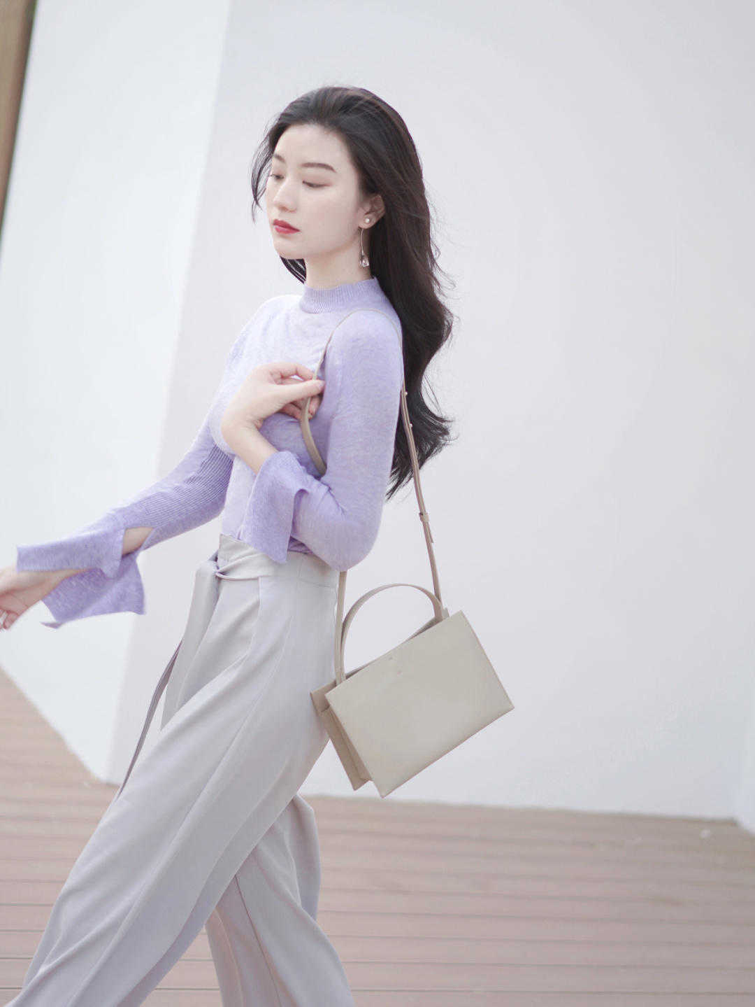 这款窄版阔腿裤百搭又时尚,纵享柔滑垂感清凉百搭休闲阔腿裤