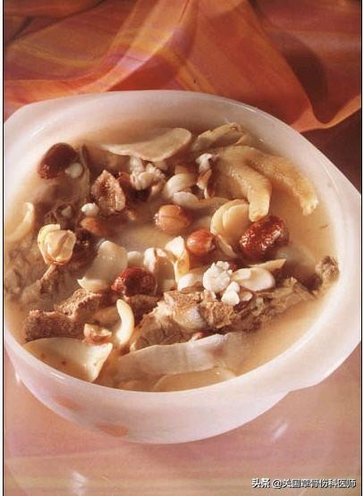 芡实枸杞人参泡水喝的功效与作用,芡实跟什么煮对脾胃好