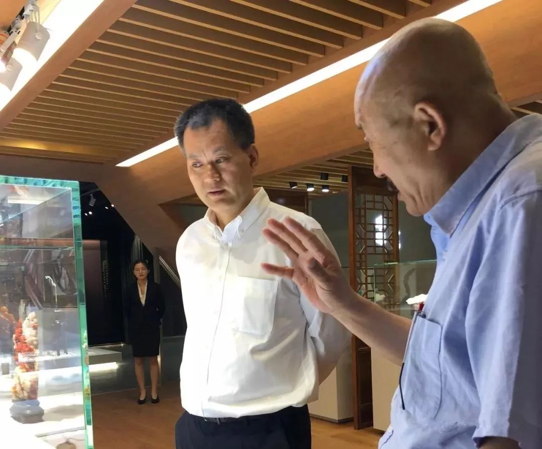 深圳红立方奇石展馆——城市中的一片自然