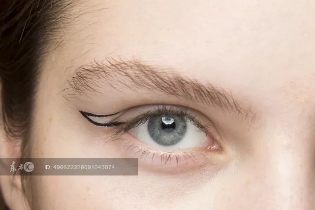 EIGSHOW丨鞠婧祎、李艺彤的仙女春夏妆容能让你美出新高度!