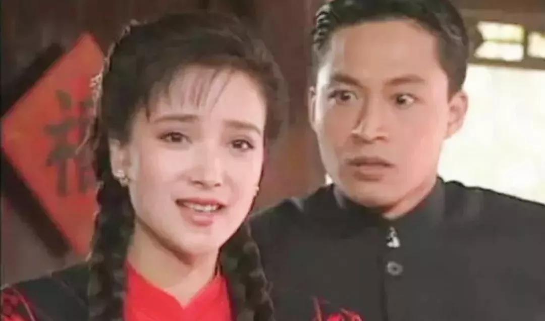 红楼梦草蛇灰线伏脉千里情节,红楼梦草蛇灰线伏脉千里什么意思